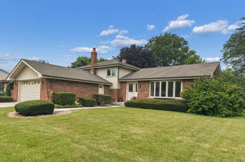 Photo of 15208 Royal Foxhunt Road, Orland Park, IL 60462 (MLS # 12767283)