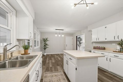 Tiny photo for Libertyville, IL 60045 (MLS # 12491262)