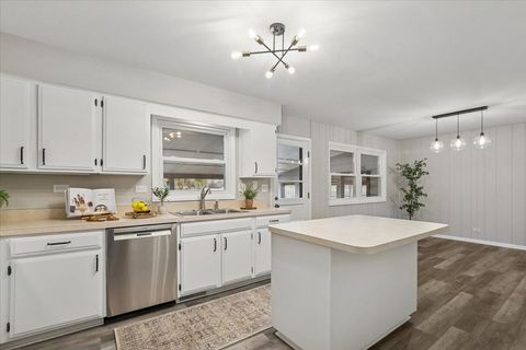 Tiny photo for Libertyville, IL 60045 (MLS # 12491262)