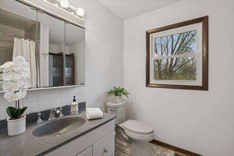 Tiny photo for Libertyville, IL 60045 (MLS # 12491262)