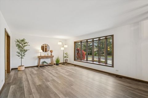 Tiny photo for Libertyville, IL 60045 (MLS # 12491262)