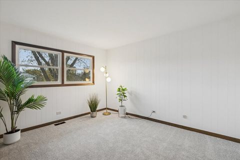 Tiny photo for Libertyville, IL 60045 (MLS # 12491262)