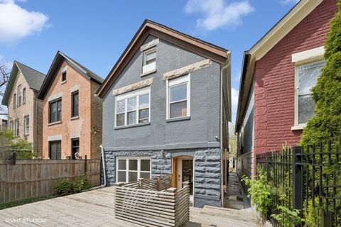 2550 W Thomas Street Chicago IL 60622