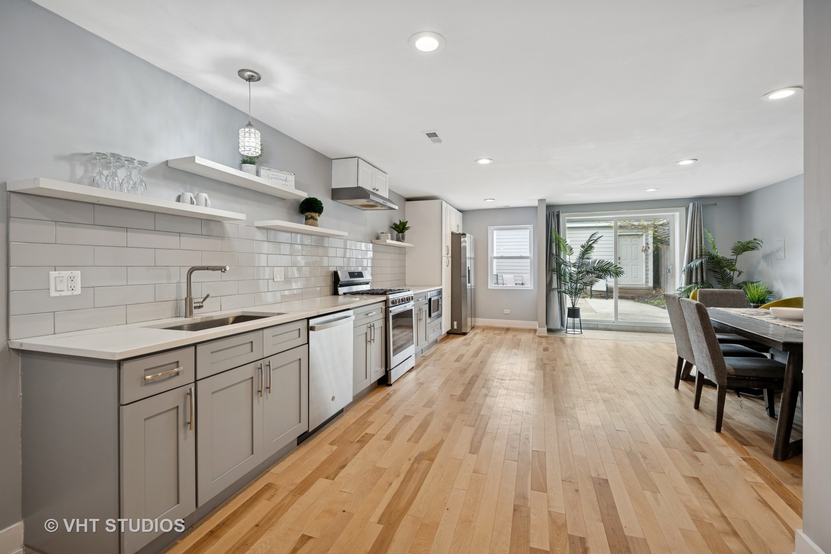 2550 W Thomas Street