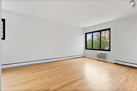 Tiny photo for 455 W Saint James Place #506, Chicago, IL 60614 (MLS # 12678310)
