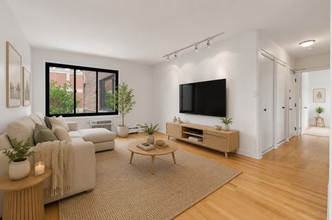 Tiny photo for 455 W Saint James Place #506, Chicago, IL 60614 (MLS # 12678310)