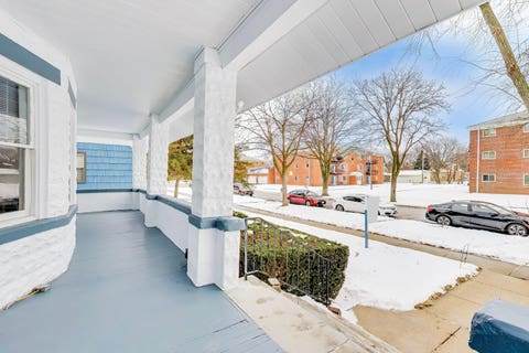 Tiny photo for 1638 Oakwood Avenue, Des Plaines, IL 60016 (MLS # 12730431)
