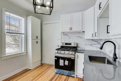 Tiny photo for 1638 Oakwood Avenue, Des Plaines, IL 60016 (MLS # 12730431)