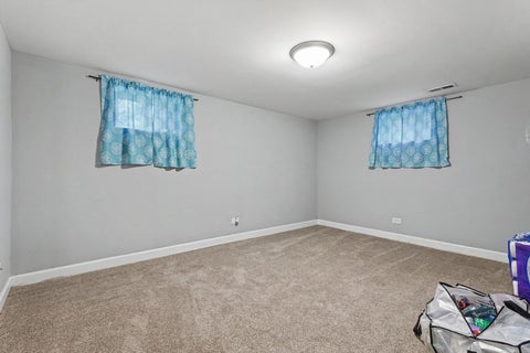 Tiny photo for 908 E 159th Place, South Holland, IL 60473 (MLS # 12749116)
