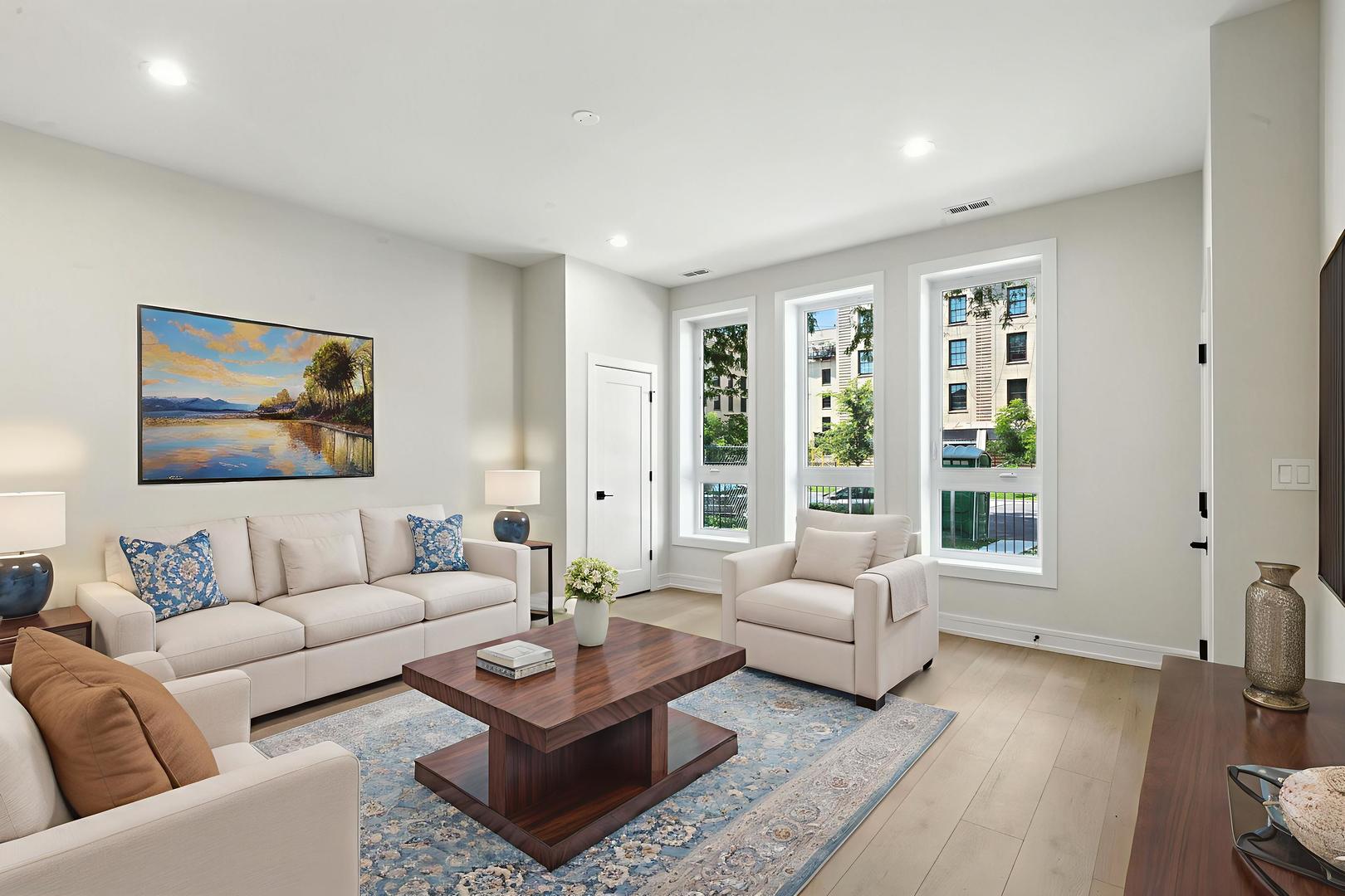 4629 S Michigan Avenue