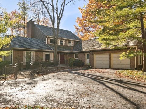 205 Bradford Court Lake Bluff IL 60044