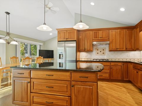 Tiny photo for 205 Bradford Court, Lake Bluff, IL 60044 (MLS # 12496743)