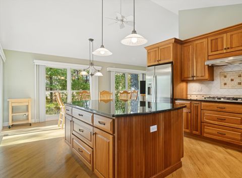 Tiny photo for 205 Bradford Court, Lake Bluff, IL 60044 (MLS # 12496743)