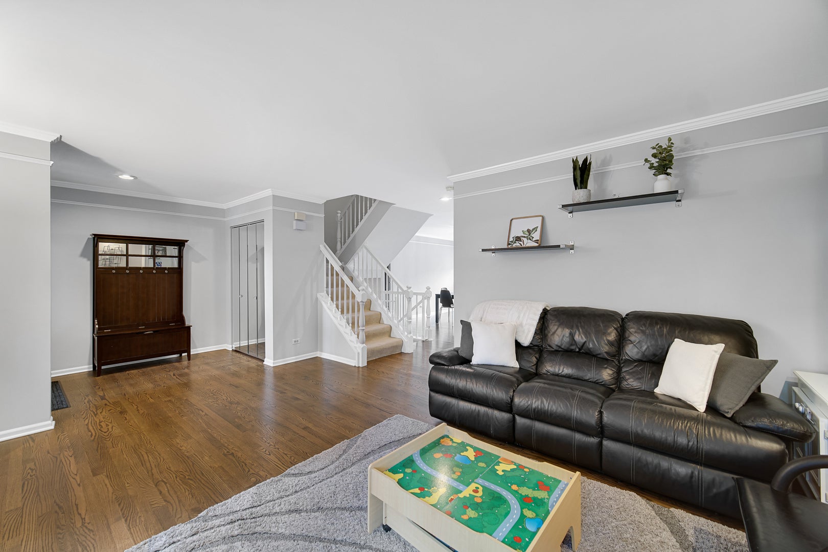 9054 Forestview Road