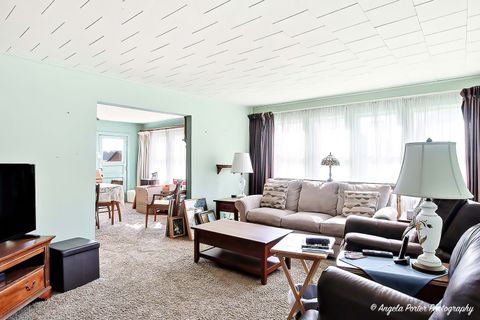 Tiny photo for 814 N River Road, McHenry, IL 60051 (MLS # 12513720)