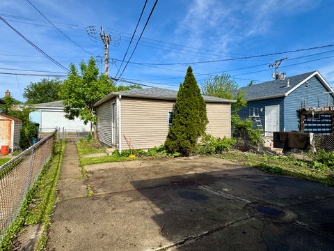 Tiny photo for 6328 N Troy Street, Chicago, IL 60659 (MLS # 12654229)