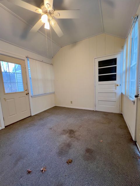 Tiny photo for 108 E 37th Street, Davenport, IA 52806 (MLS # 100000040)