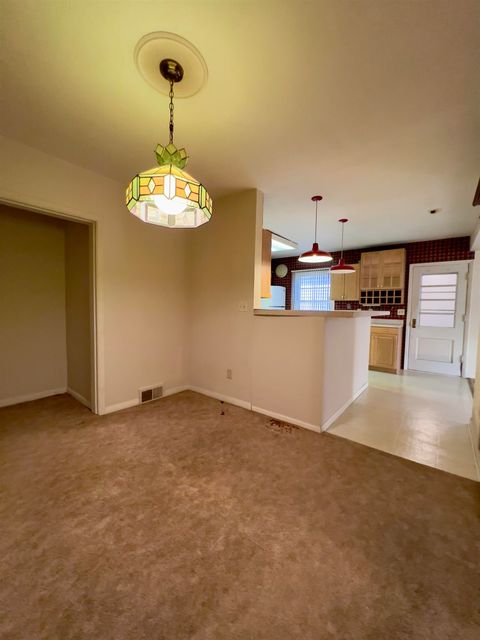 Tiny photo for 108 E 37th Street, Davenport, IA 52806 (MLS # 100000040)