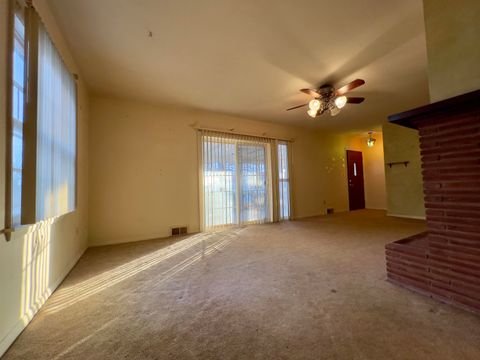 Tiny photo for 108 E 37th Street, Davenport, IA 52806 (MLS # 100000040)