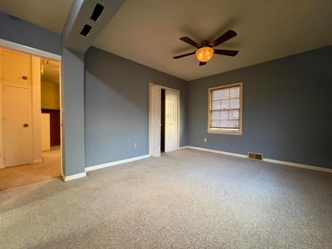 Tiny photo for 108 E 37th Street, Davenport, IA 52806 (MLS # 100000040)