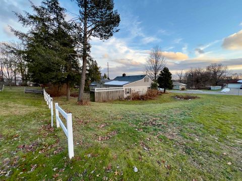 Tiny photo for 108 E 37th Street, Davenport, IA 52806 (MLS # 100000040)