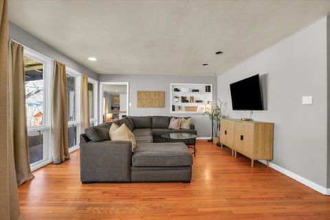 Tiny photo for 1421 Cambridge Drive, Champaign, IL 61821 (MLS # 12592036)