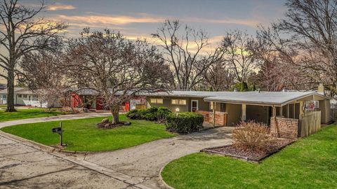 Tiny photo for 1421 Cambridge Drive, Champaign, IL 61821 (MLS # 12592036)