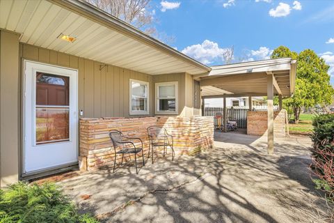 Tiny photo for 1421 Cambridge Drive, Champaign, IL 61821 (MLS # 12592036)