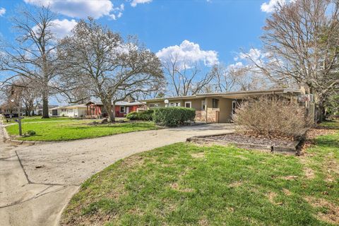 Tiny photo for 1421 Cambridge Drive, Champaign, IL 61821 (MLS # 12592036)