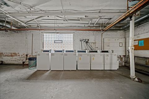 Tiny photo for 854 Washington Boulevard #1, Oak Park, IL 60302 (MLS # 12589336)