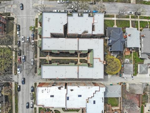 Tiny photo for 854 Washington Boulevard #1, Oak Park, IL 60302 (MLS # 12589336)