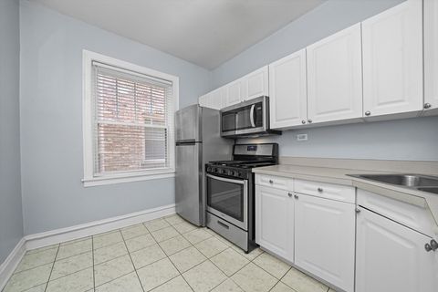 Tiny photo for 854 Washington Boulevard #1, Oak Park, IL 60302 (MLS # 12589336)