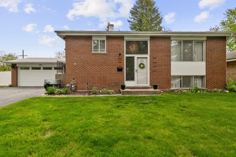 Photo of 383 PARK Avenue, Wheeling, IL 60090 (MLS # 12648198)