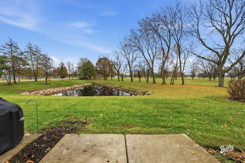 Tiny photo for 728 Old Checker Road, Buffalo Grove, IL 60089 (MLS # 12531639)