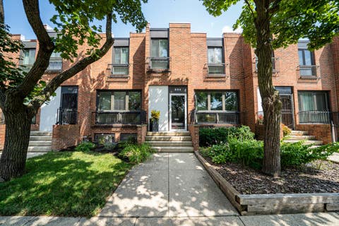 Photo of 934 E 55th Street, Chicago, IL 60615 (MLS # 12727881)