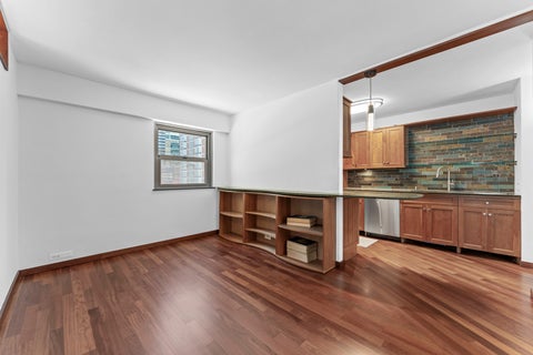 Tiny photo for 535 N Michigan Avenue #909, Chicago, IL 60611 (MLS # 12722021)