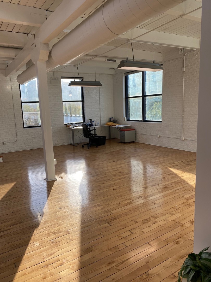 1134 W Hubbard Street 3