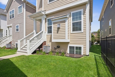 Tiny photo for 14 N Dryden Place, Arlington Heights, IL 60004 (MLS # 12693389)