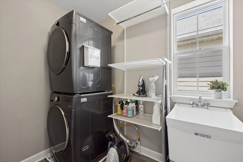 Tiny photo for 14 N Dryden Place, Arlington Heights, IL 60004 (MLS # 12693389)