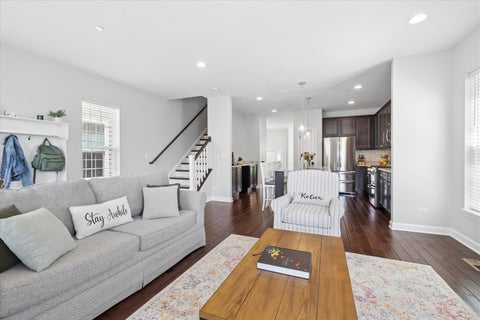 Tiny photo for 14 N Dryden Place, Arlington Heights, IL 60004 (MLS # 12693389)