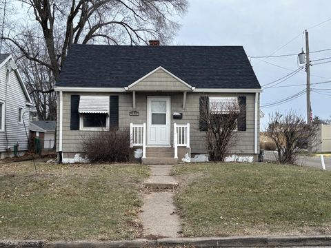 Tiny photo for 1930 31st Street A, Moline, IL 61265 (MLS # 100000408)