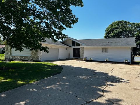 Photo of 12795 Lawrence Road, Sterling, IL 61081 (MLS # 12657481)
