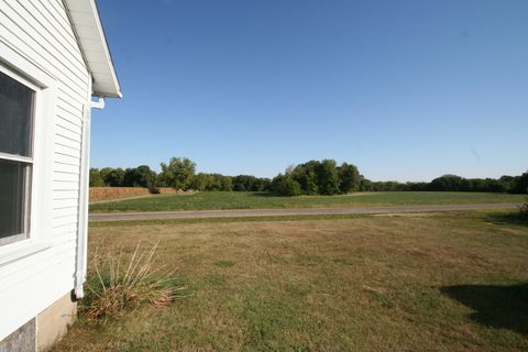 Tiny photo for 30403 Hancock Road, Mackinaw, IL 61755 (MLS # 12482439)