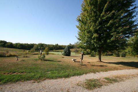 Tiny photo for 30403 Hancock Road, Mackinaw, IL 61755 (MLS # 12482439)
