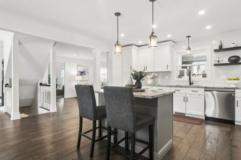 Tiny photo for 1653 N Douglas Avenue, Arlington Heights, IL 60004 (MLS # 12647501)