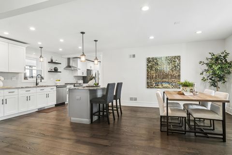 Tiny photo for 1653 N Douglas Avenue, Arlington Heights, IL 60004 (MLS # 12647501)
