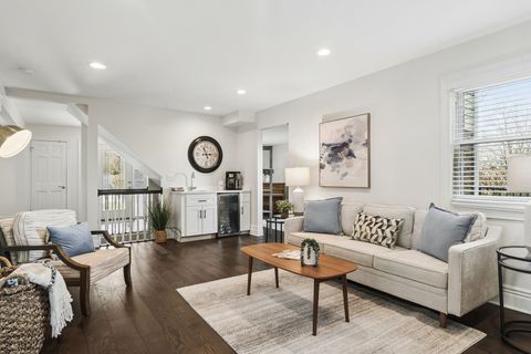 Tiny photo for 1653 N Douglas Avenue, Arlington Heights, IL 60004 (MLS # 12647501)
