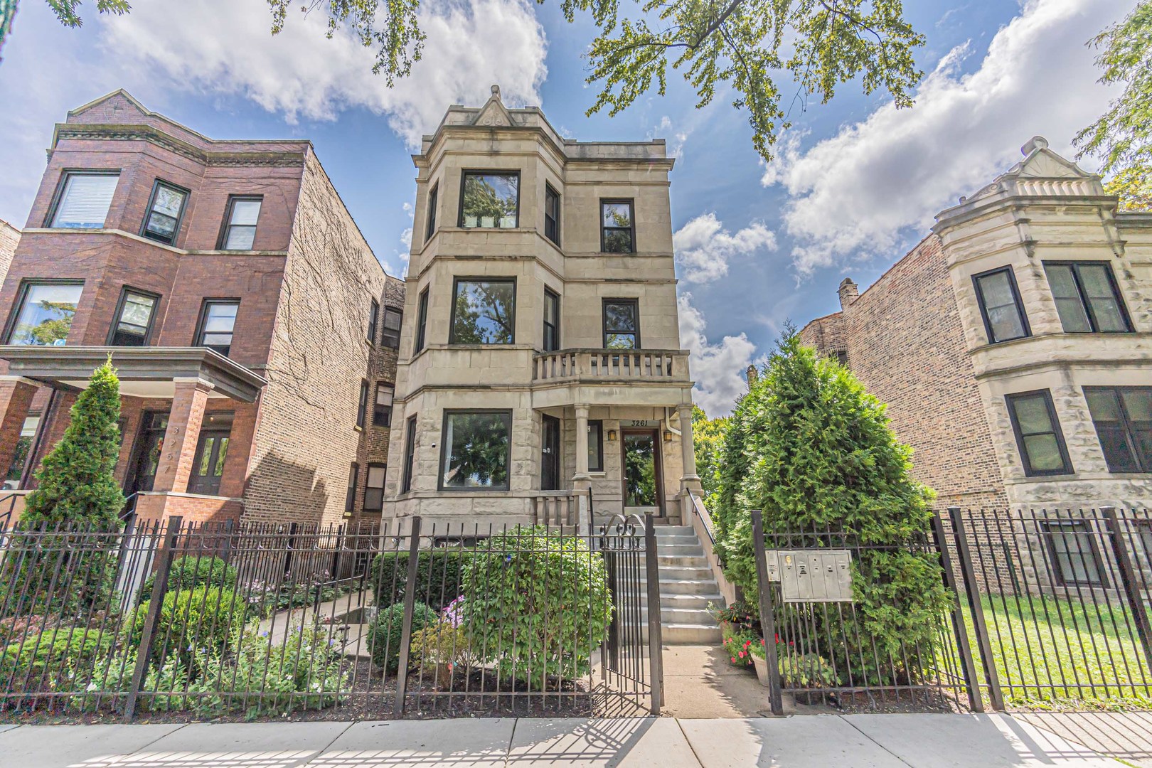 3261 W PALMER Street 2