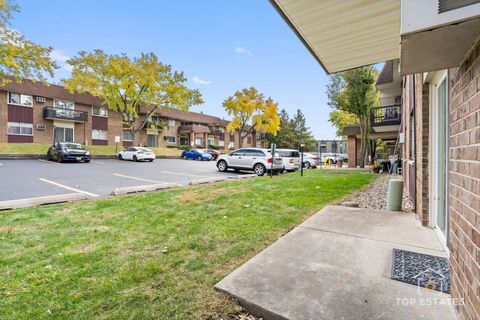 Tiny photo for 3425 83rd Street #D5, Woodridge, IL 60517 (MLS # 12510565)