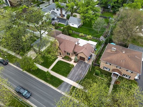 Tiny photo for 20 45th Street, Western Springs, IL 60558 (MLS # 12630035)